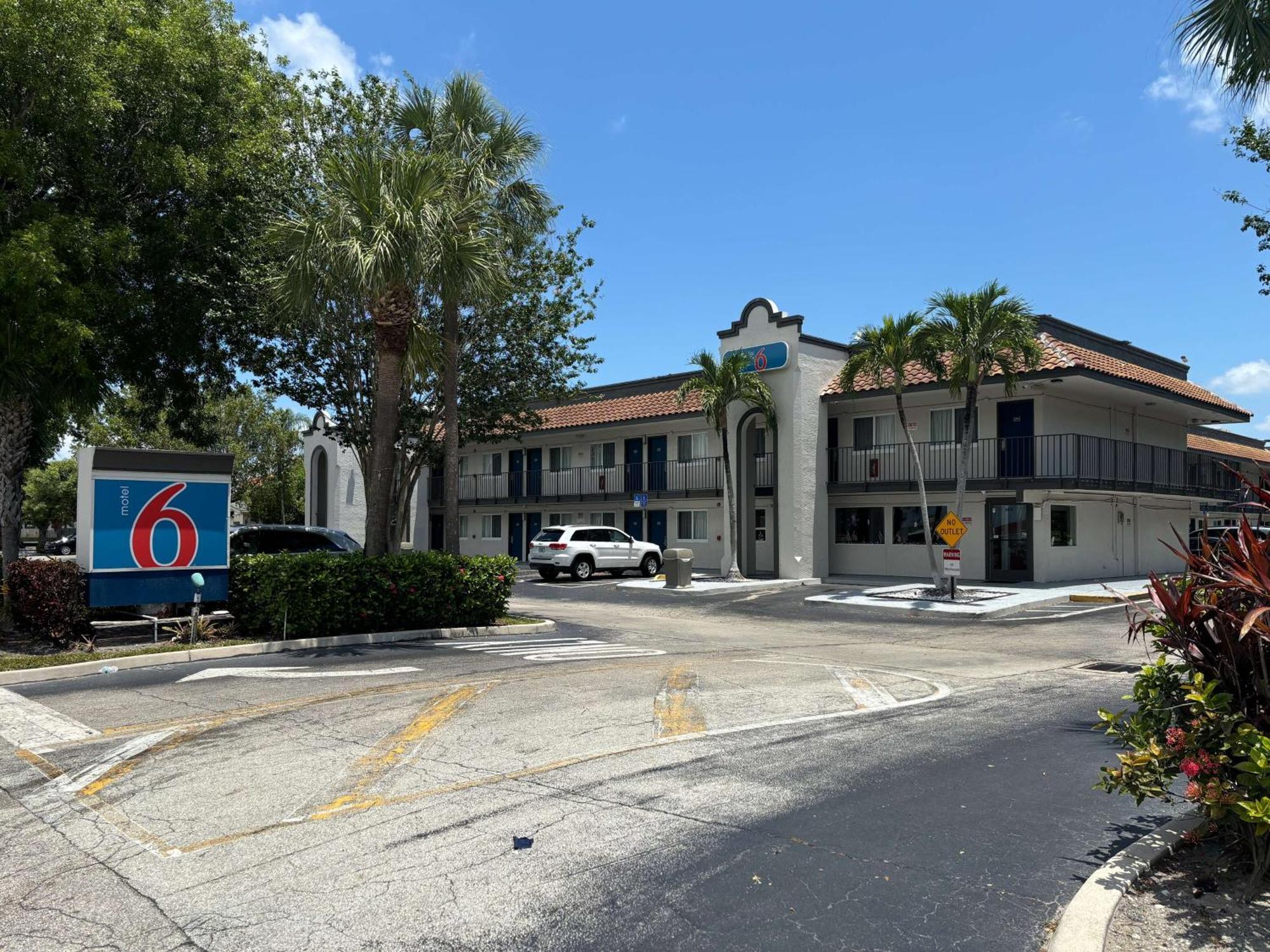 Motel 6 Riviera Beach Fl Esterno foto