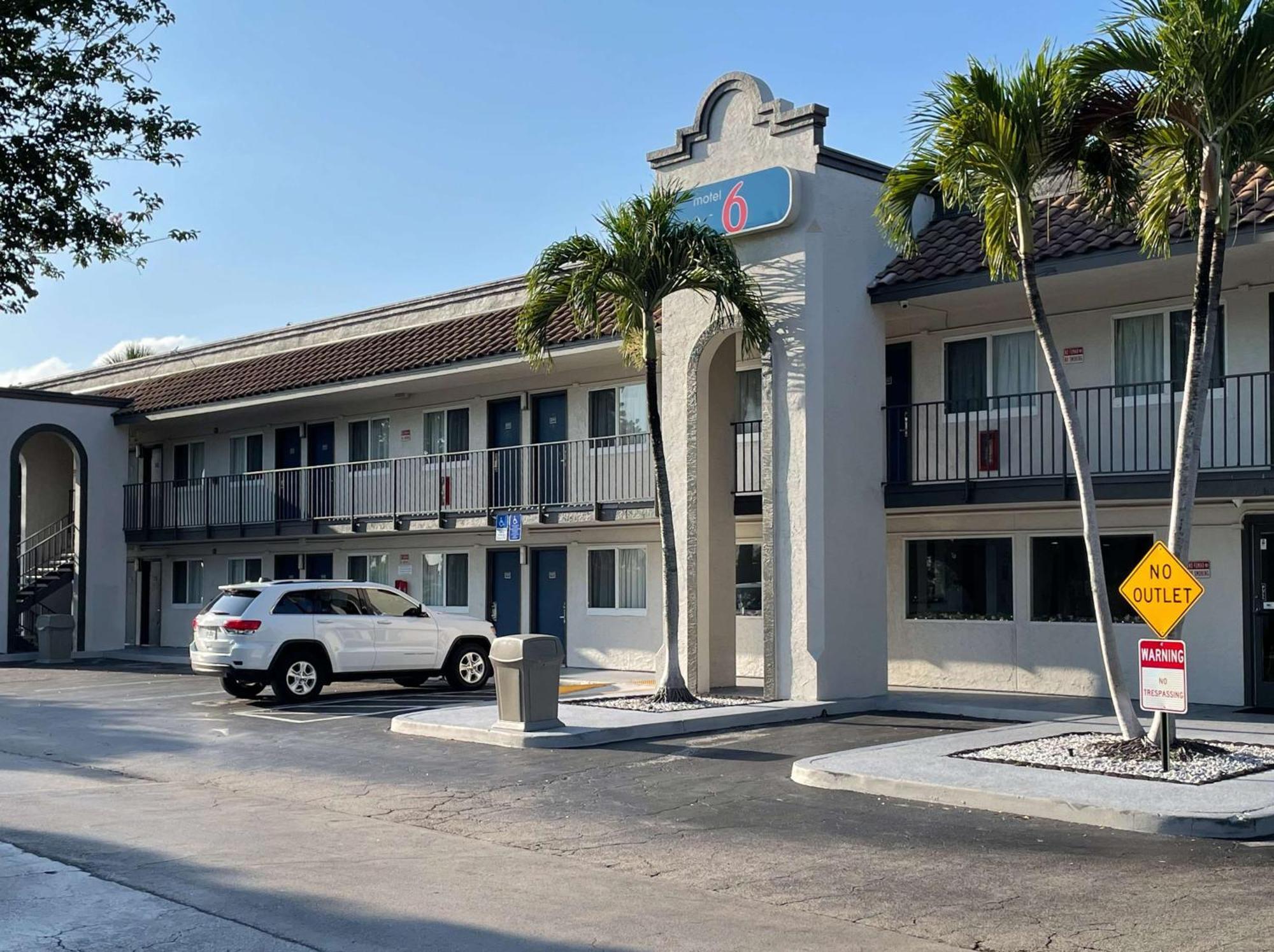 Motel 6 Riviera Beach Fl Esterno foto